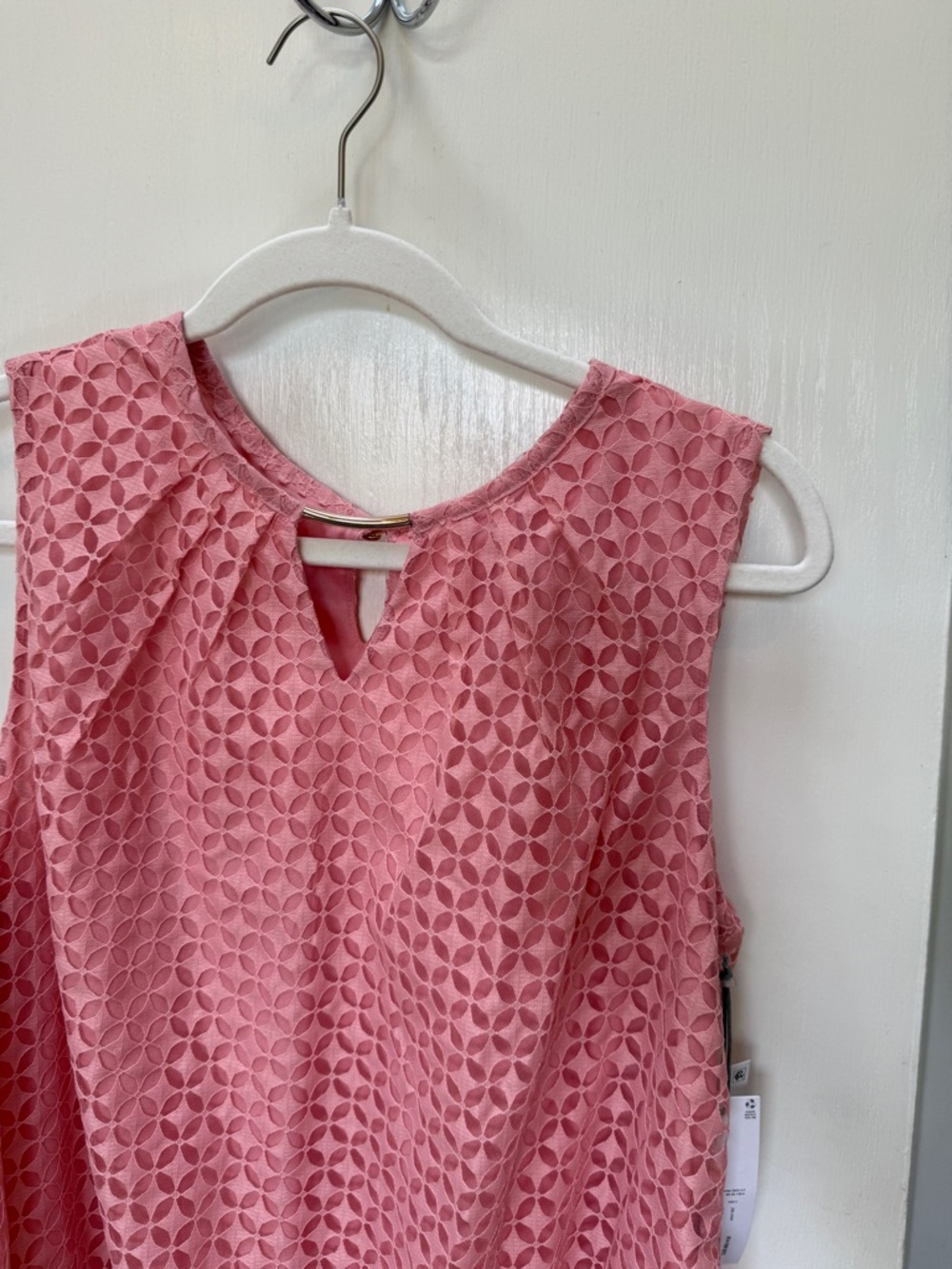 NWT Liz Claiborne Pink Lace Sleeveless Blouse Top Medium Feminine Chic - Picture 4 of 16